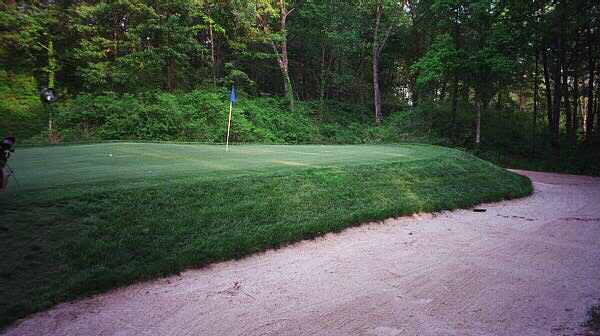 The back of the 8th green at Quail Crossing is a mere nine paces wide.